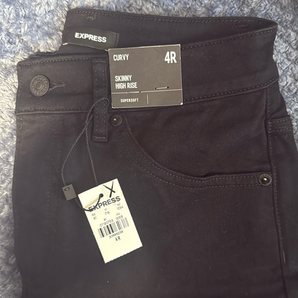[Express] NWT High Waisted Curvy
Skinny Jeans - Picture 1 of 9